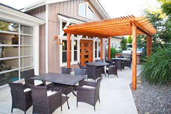 Island view apartments richland, washington patio area and awning